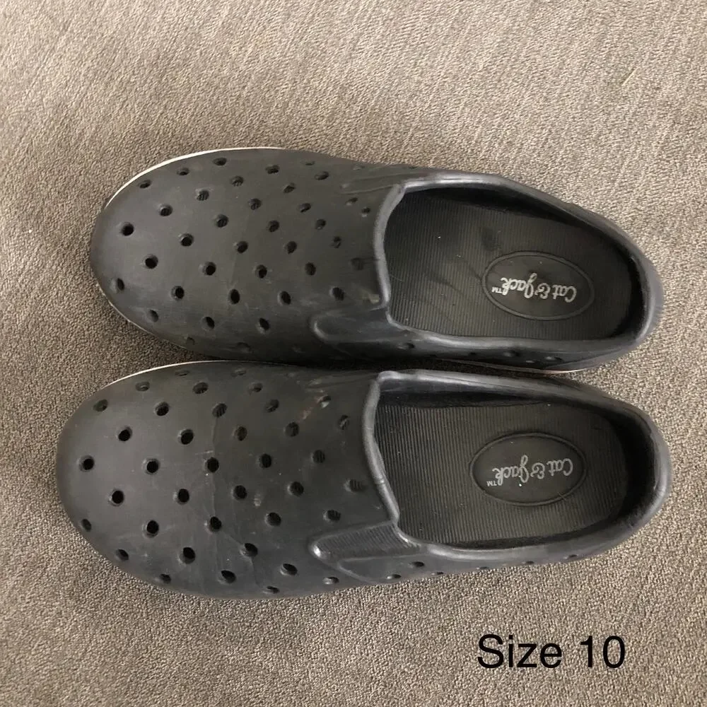 size 10 cat & jack perforated black water shoes slip on